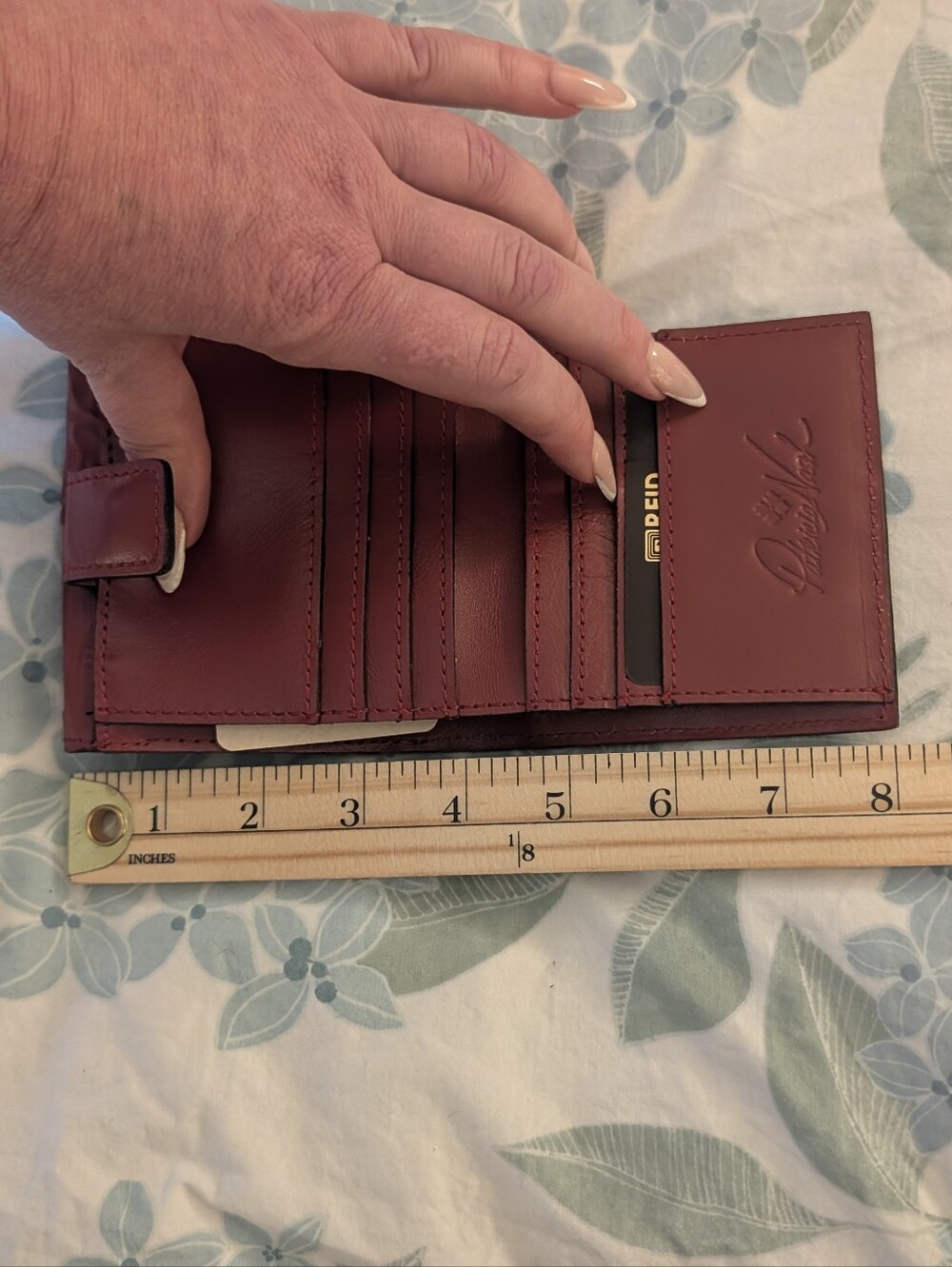 Patricia Nash Astra Bifold Wallet In Burnished Tooled Berry Red Italian Leather - Picture 3 of 12